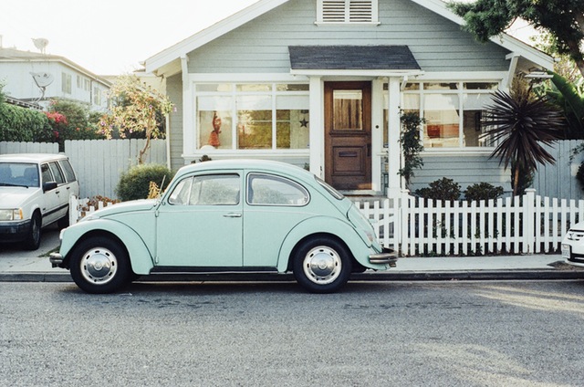house-car-vintage-old